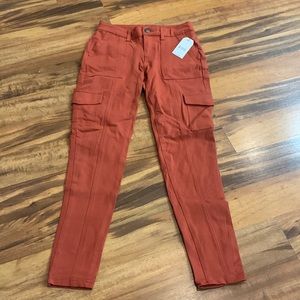 Time and tru skinny pant